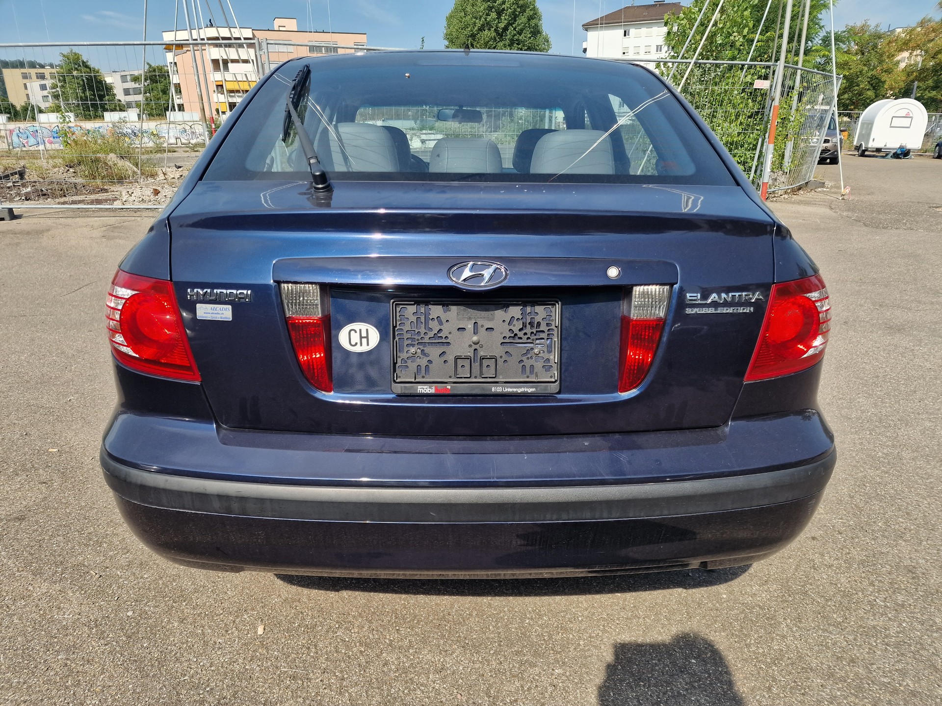 HYUNDAI Elantra 2.0 16V Swiss Edition-image-3