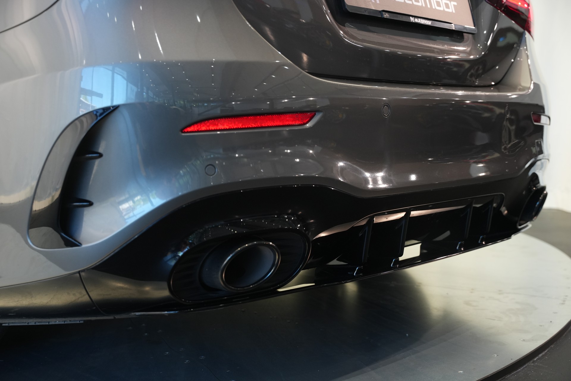 MERCEDES-BENZ A AMG 35 4Matic+ 8G-DCT *CH-Fahrzeug* *Panorama* *HuD* *Burmester*-image-42
