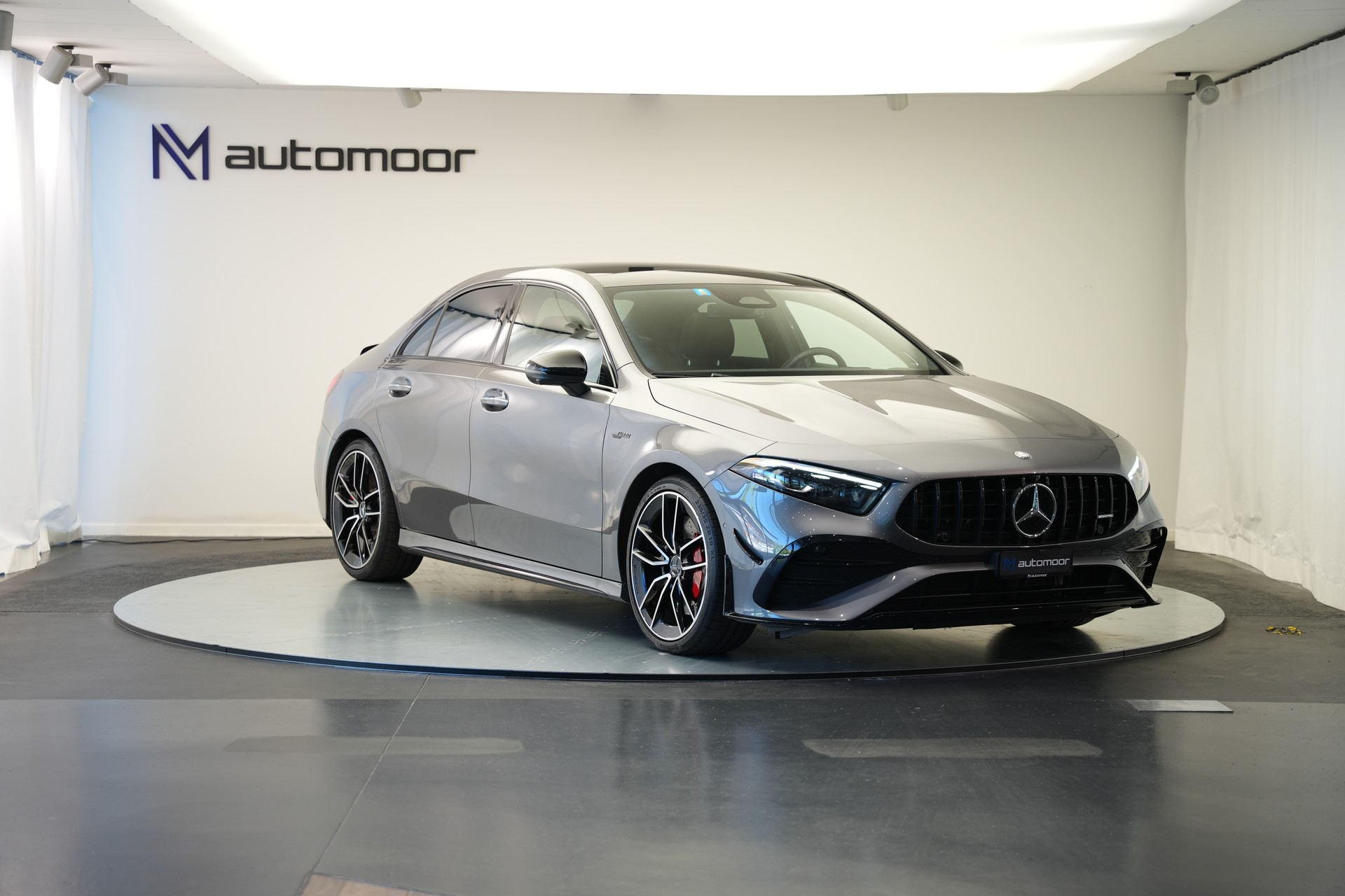 MERCEDES-BENZ A AMG 35 4Matic+ 8G-DCT *CH-Fahrzeug* *Panorama* *HuD* *Burmester*-image-2