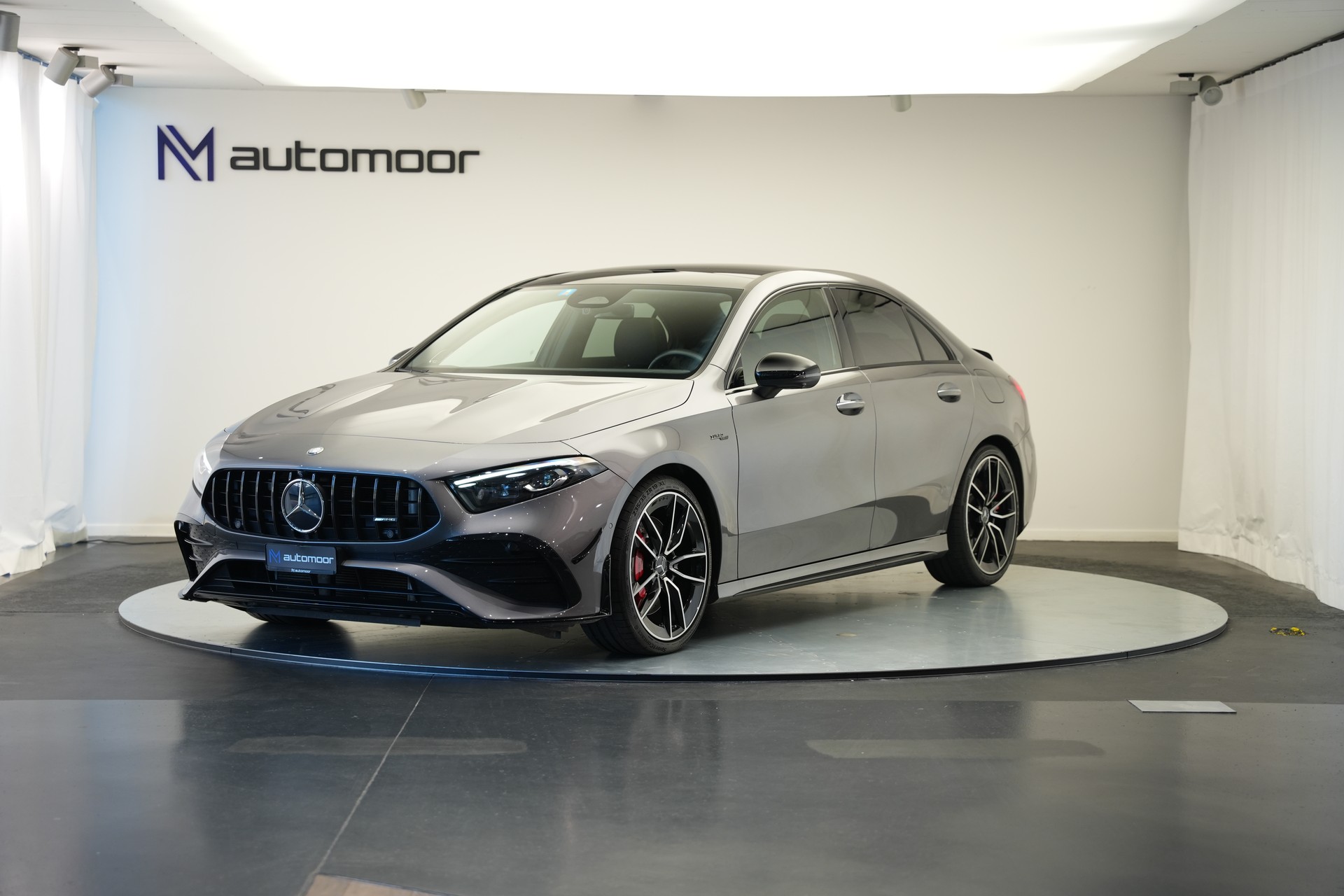MERCEDES-BENZ A AMG 35 4Matic+ 8G-DCT *CH-Fahrzeug* *Panorama* *HuD* *Burmester*-image-0