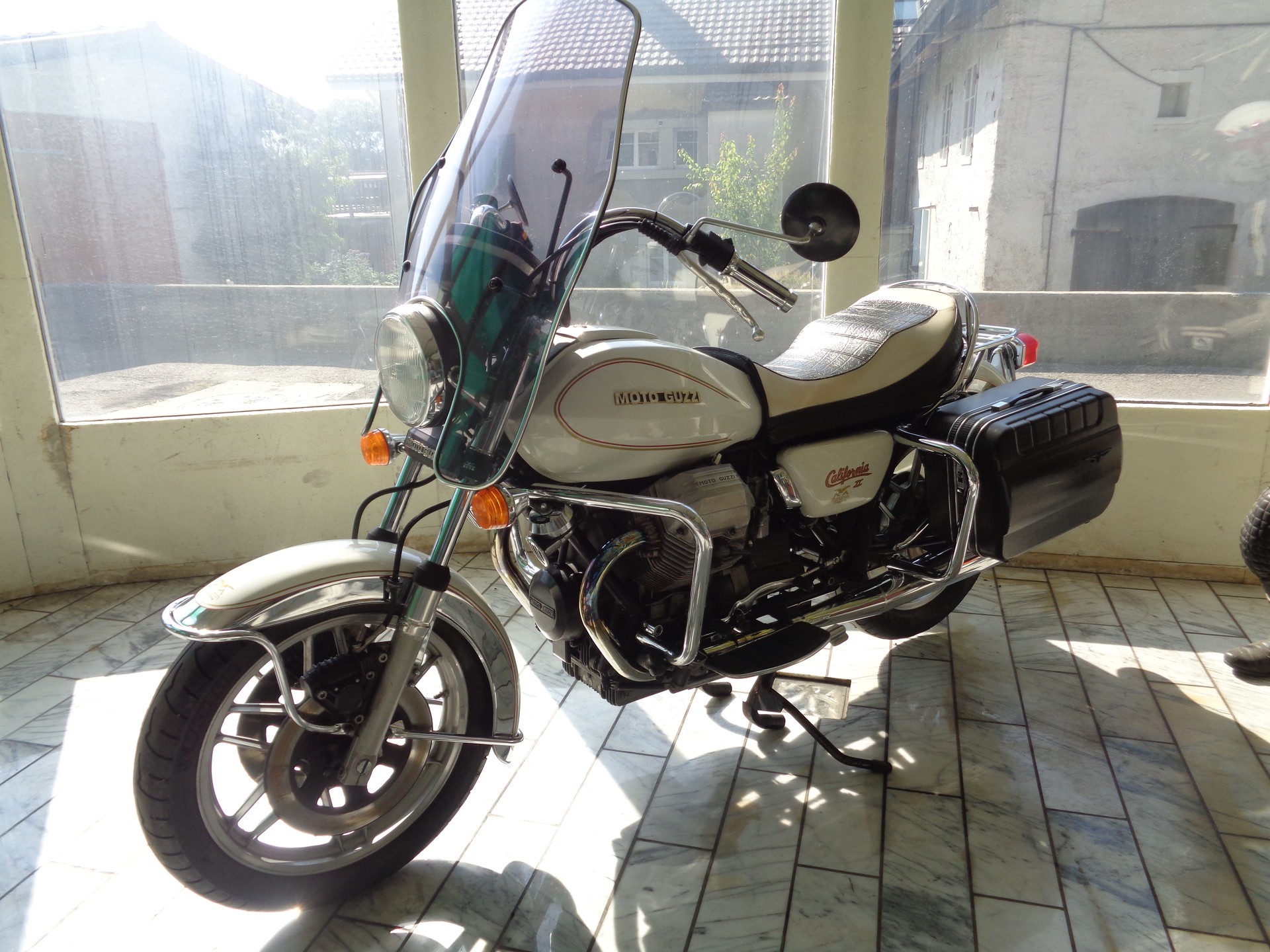 MOTO GUZZI California II-image-9