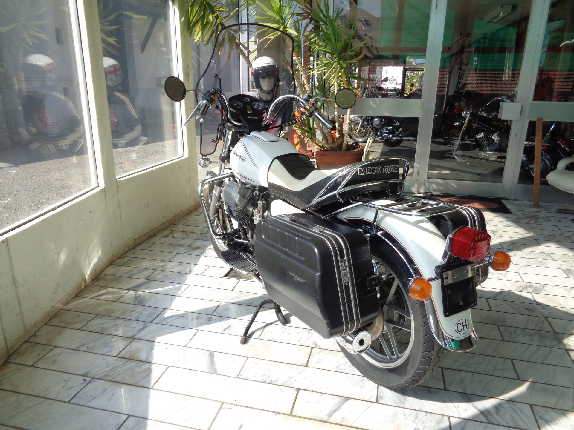MOTO GUZZI California II-image-3