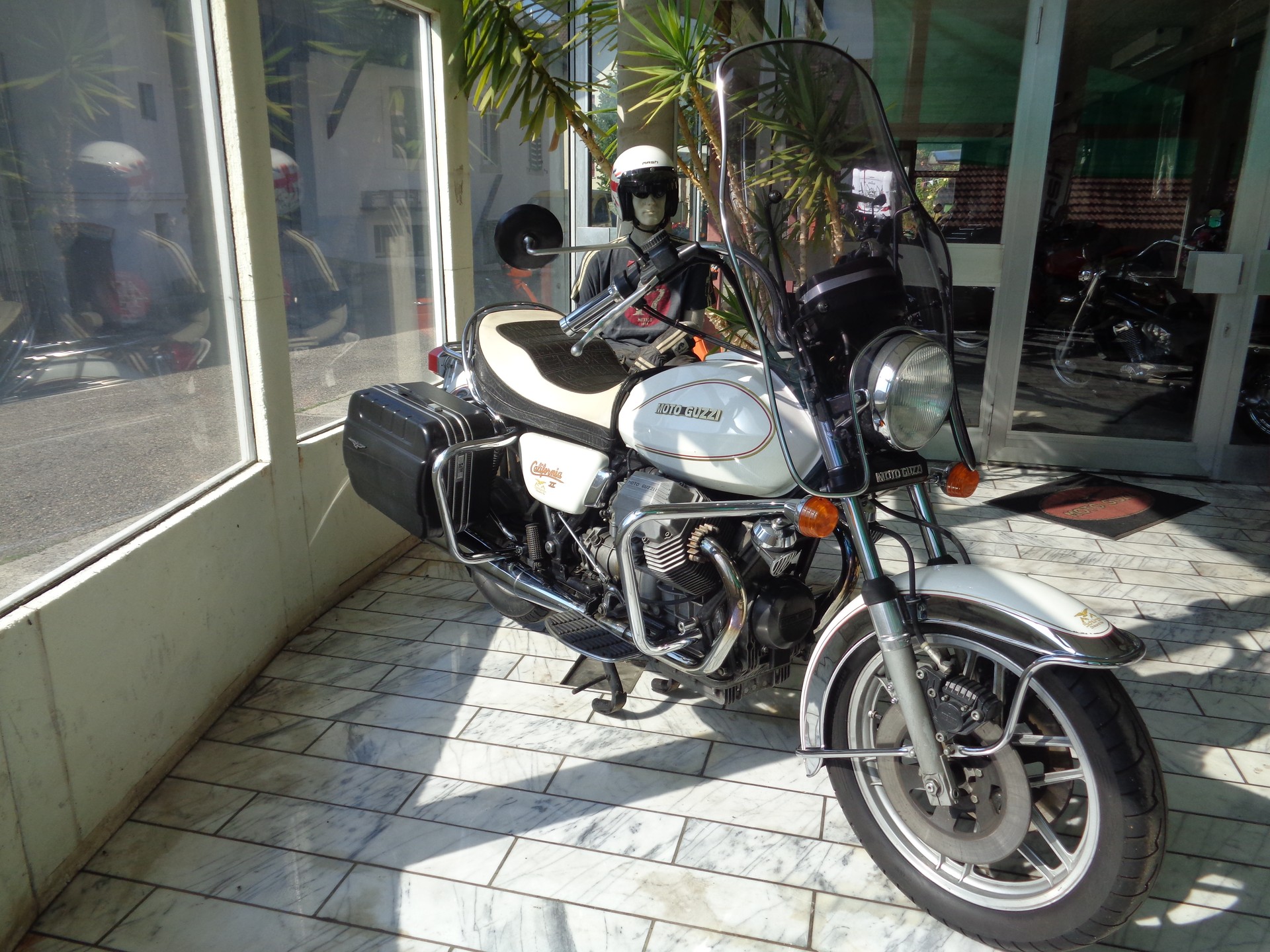 MOTO GUZZI California II-image-8