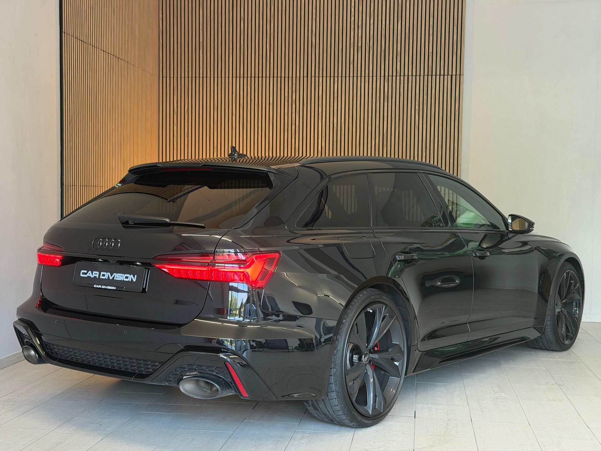 AUDI RS6 Avant 4.0 TFSI V8 quattro-image-7