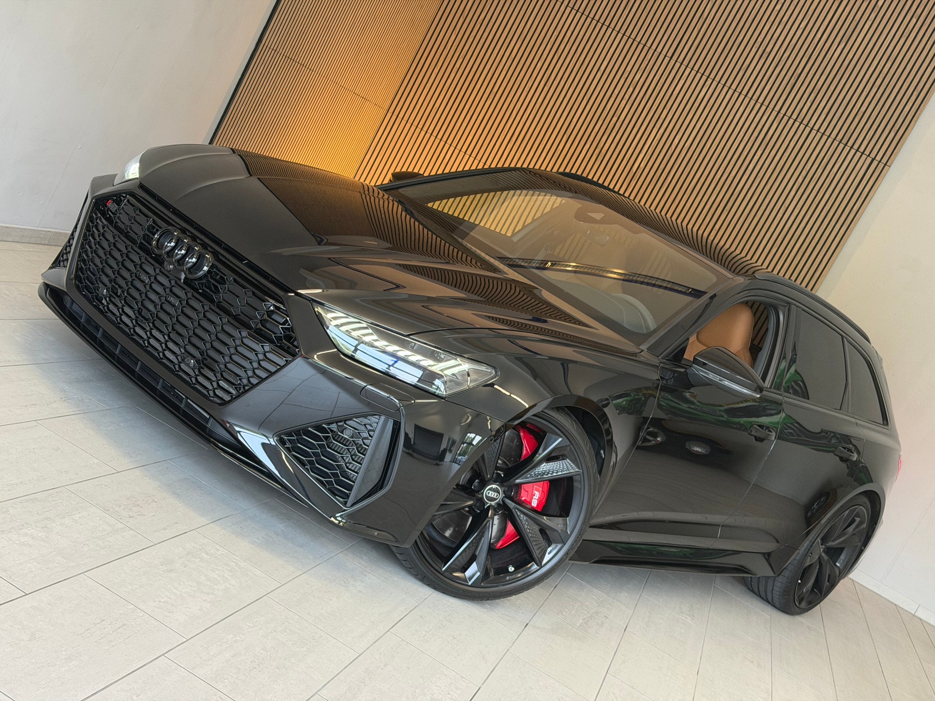 AUDI RS6 Avant 4.0 TFSI V8 quattro-image-1