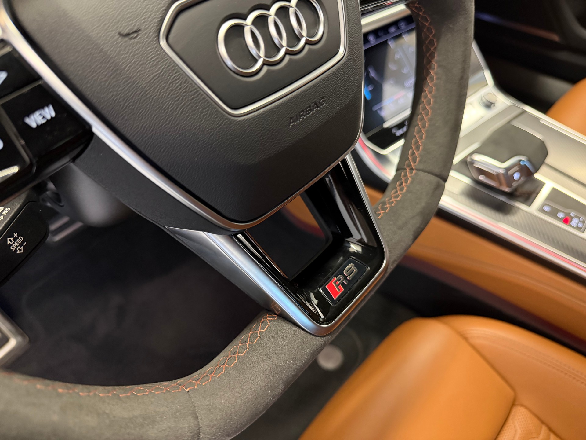 AUDI RS6 Avant 4.0 TFSI V8 quattro-image-14