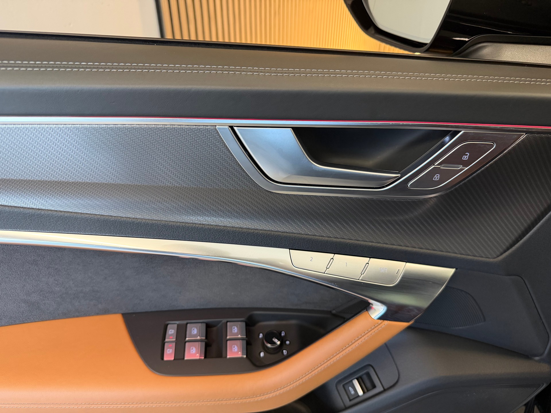 AUDI RS6 Avant 4.0 TFSI V8 quattro-image-12