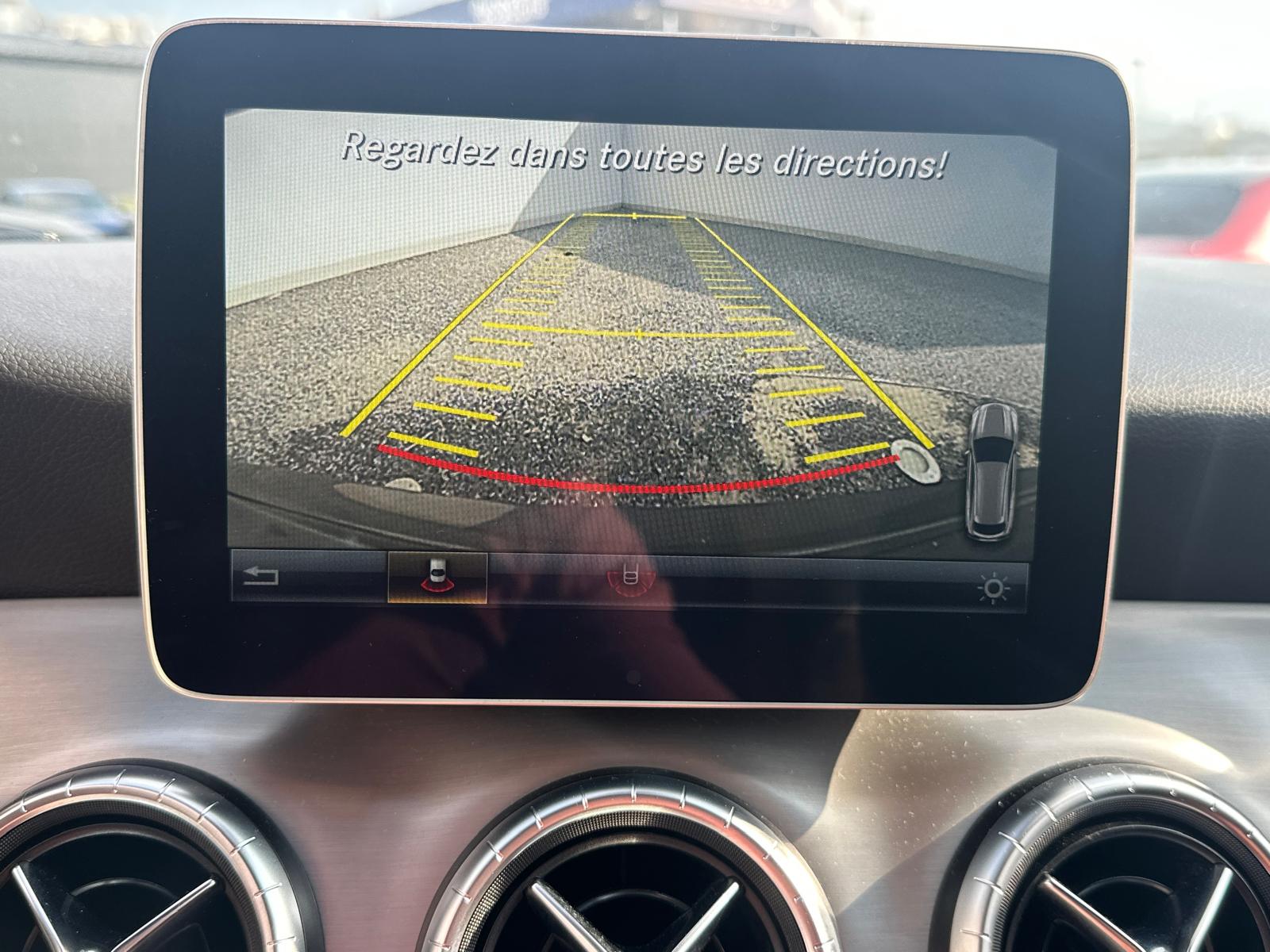 MERCEDES-BENZ CLA Shooting Br 200 d Swiss Star AMG Line 4M-image-7