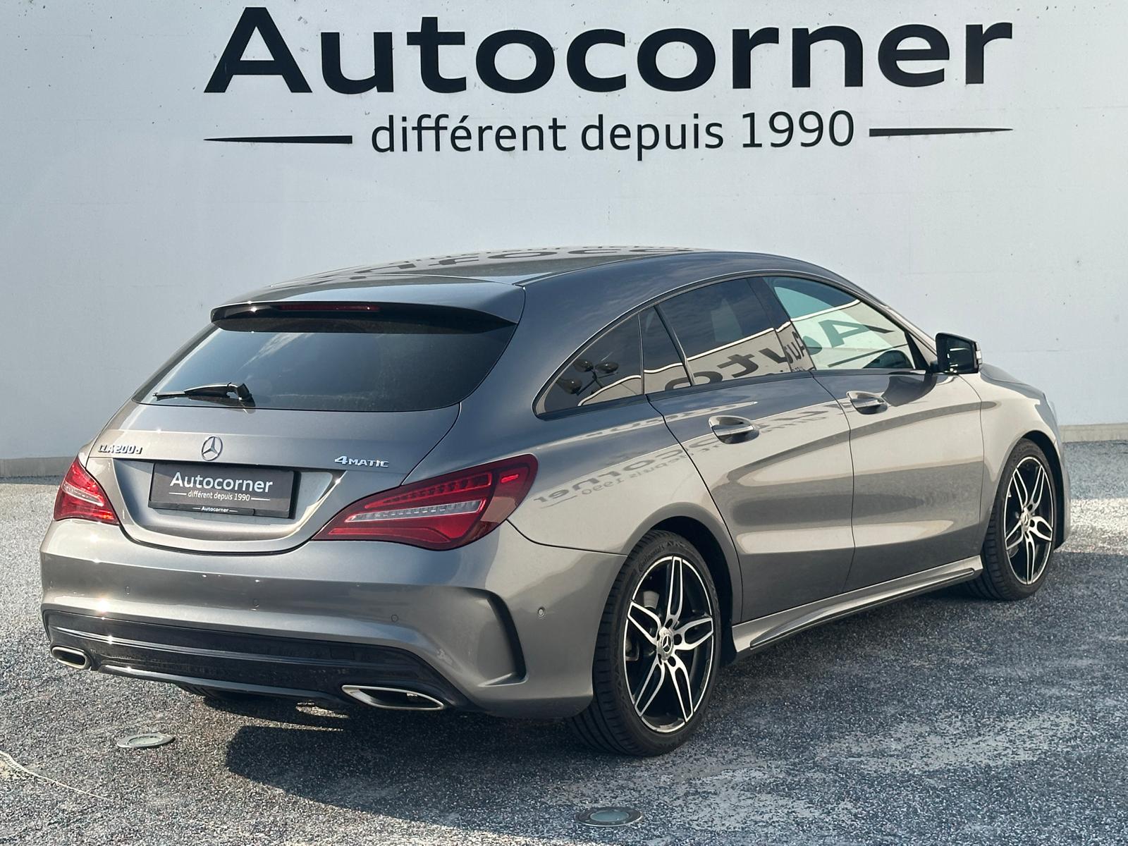 MERCEDES-BENZ CLA Shooting Br 200 d Swiss Star AMG Line 4M-image-3