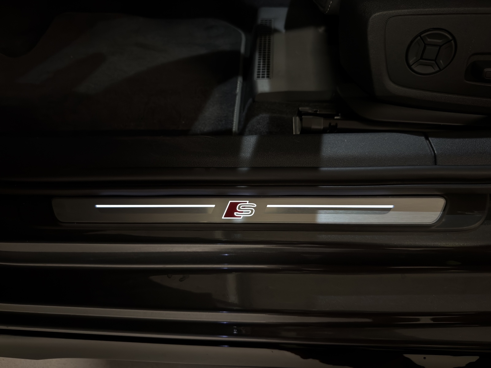 AUDI A3 Sportback 35 TFSI S line Attraction S-tronic-image-14