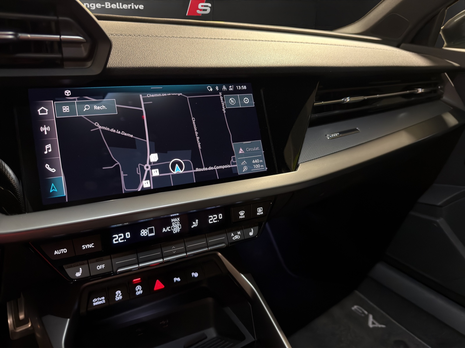AUDI A3 Sportback 35 TFSI S line Attraction S-tronic-image-6