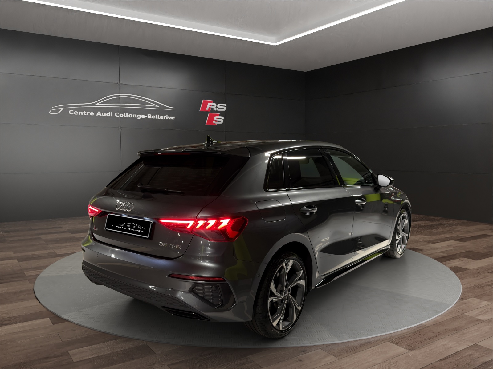 AUDI A3 Sportback 35 TFSI S line Attraction S-tronic-image-19