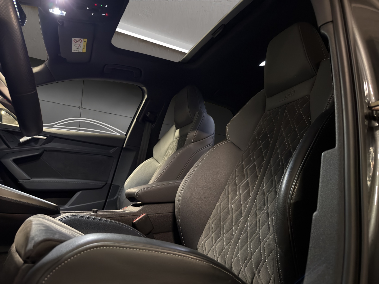 AUDI A3 Sportback 35 TFSI S line Attraction S-tronic-image-15