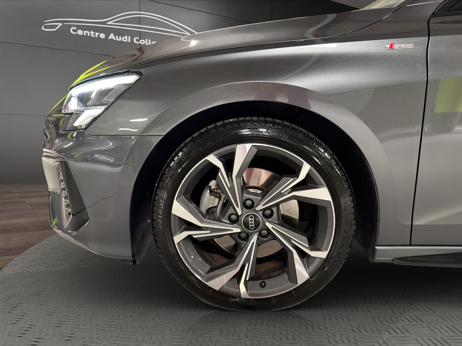 AUDI A3 Sportback 35 TFSI S line Attraction S-tronic-image-11