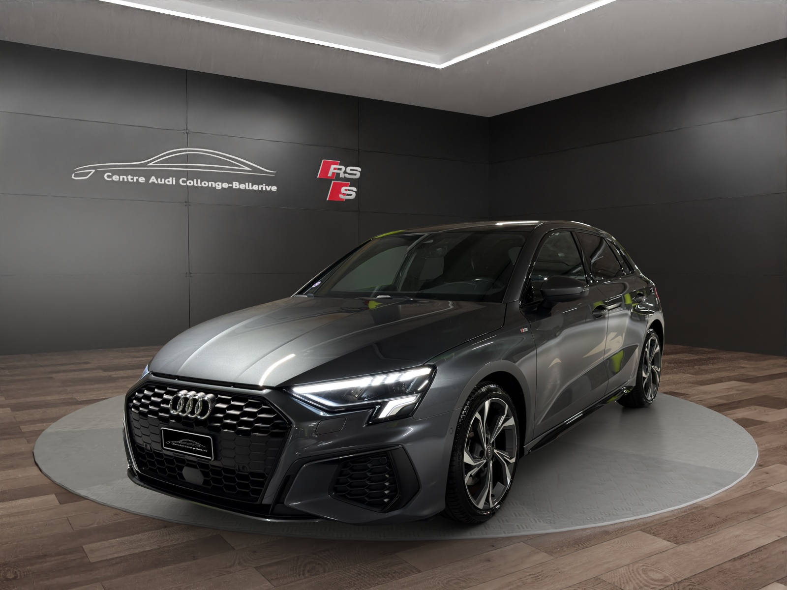 AUDI A3 Sportback 35 TFSI S line Attraction S-tronic-image-0