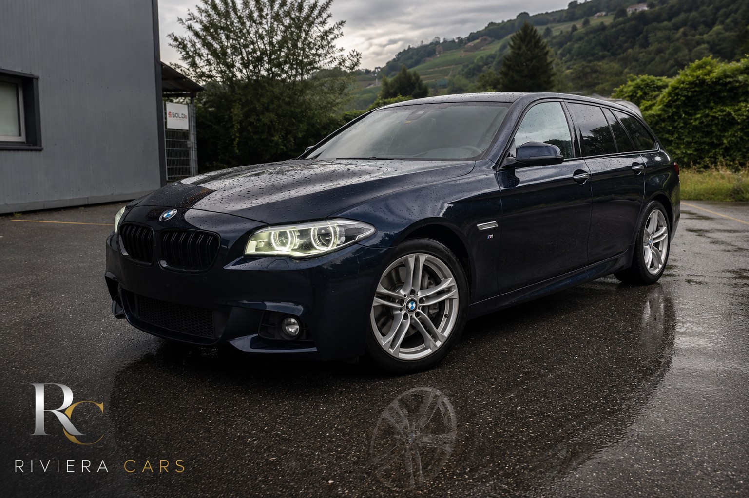 BMW 530d Touring xDrive M-Pack-image-3