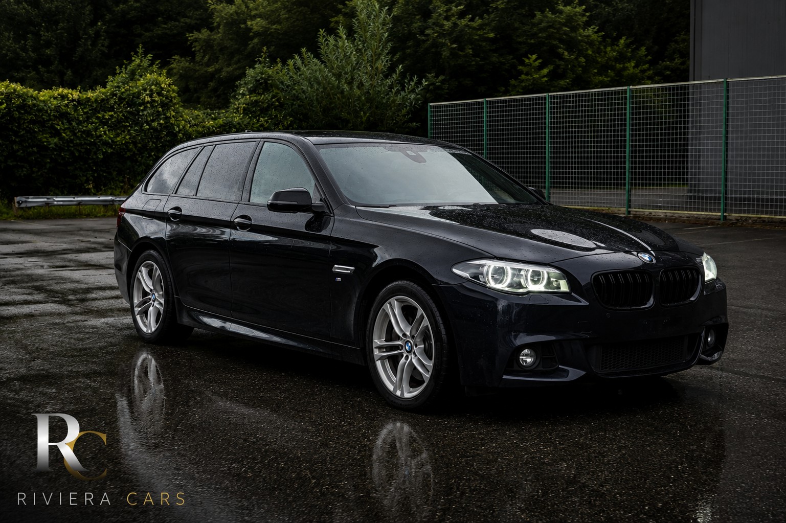 BMW 530d Touring xDrive M-Pack-image-4