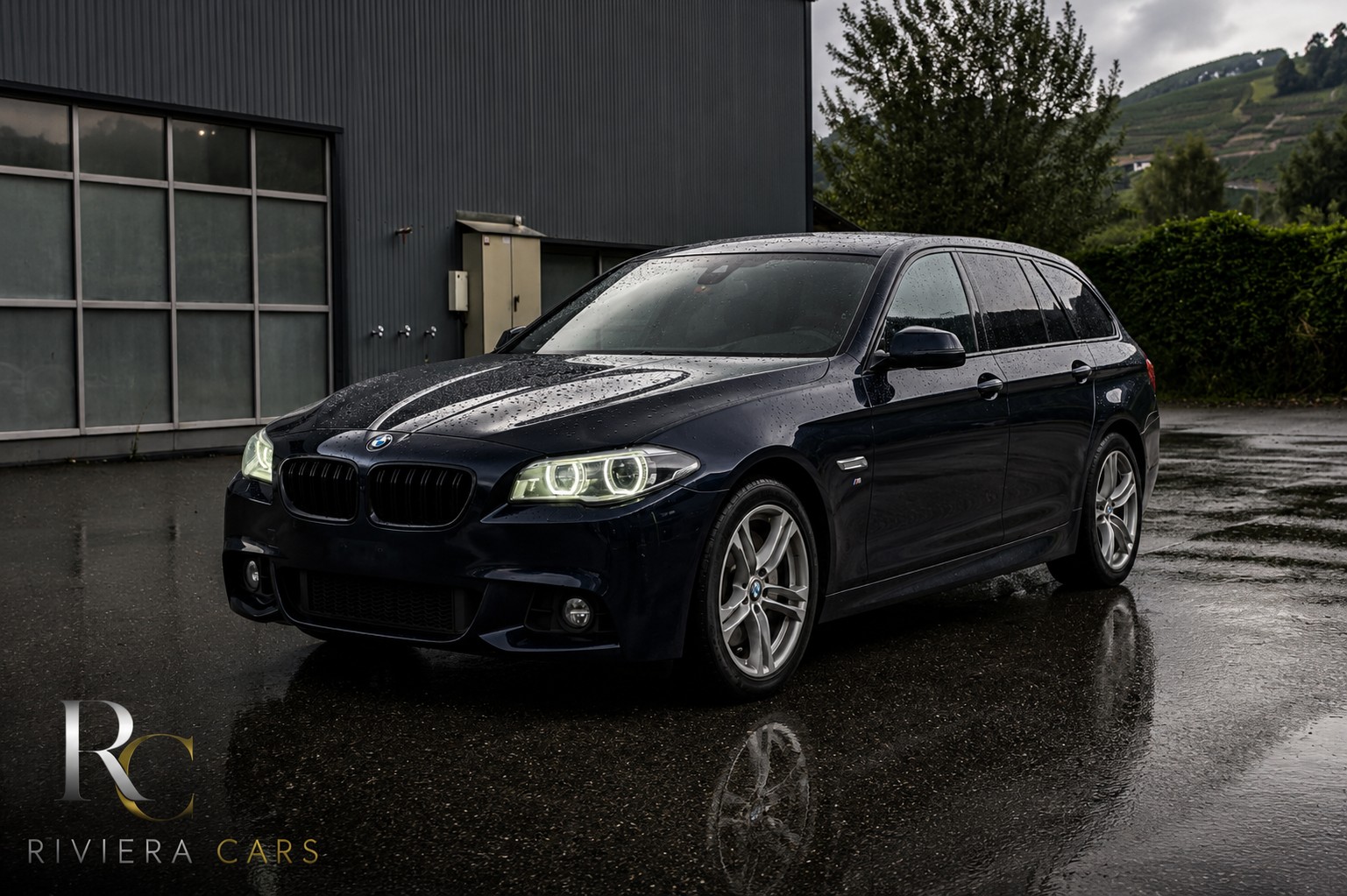 BMW 530d Touring xDrive M-Pack-image-1