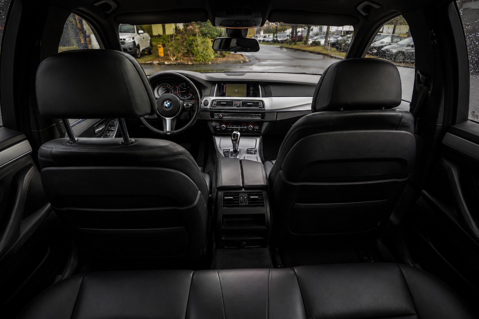 BMW 530d Touring xDrive M-Pack-image-13