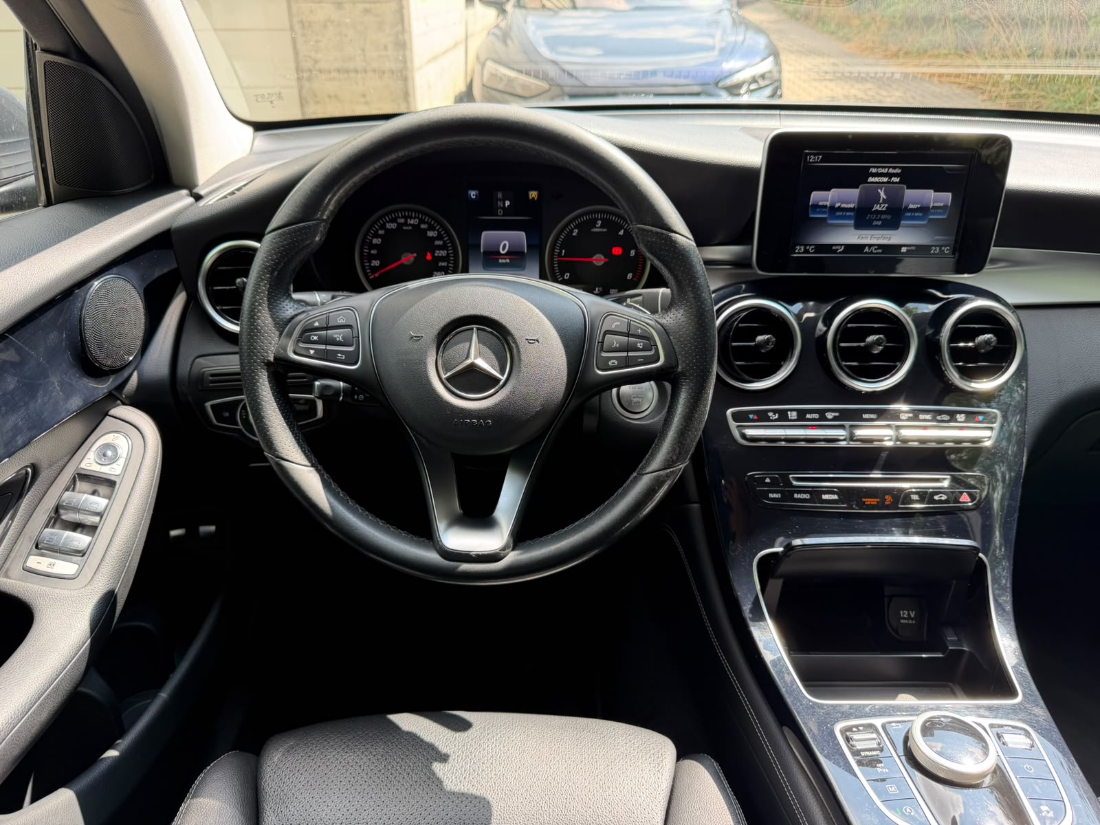 MERCEDES-BENZ GLC Coupé 250 d AMG Line 4Matic 9G-Tronic-image-22