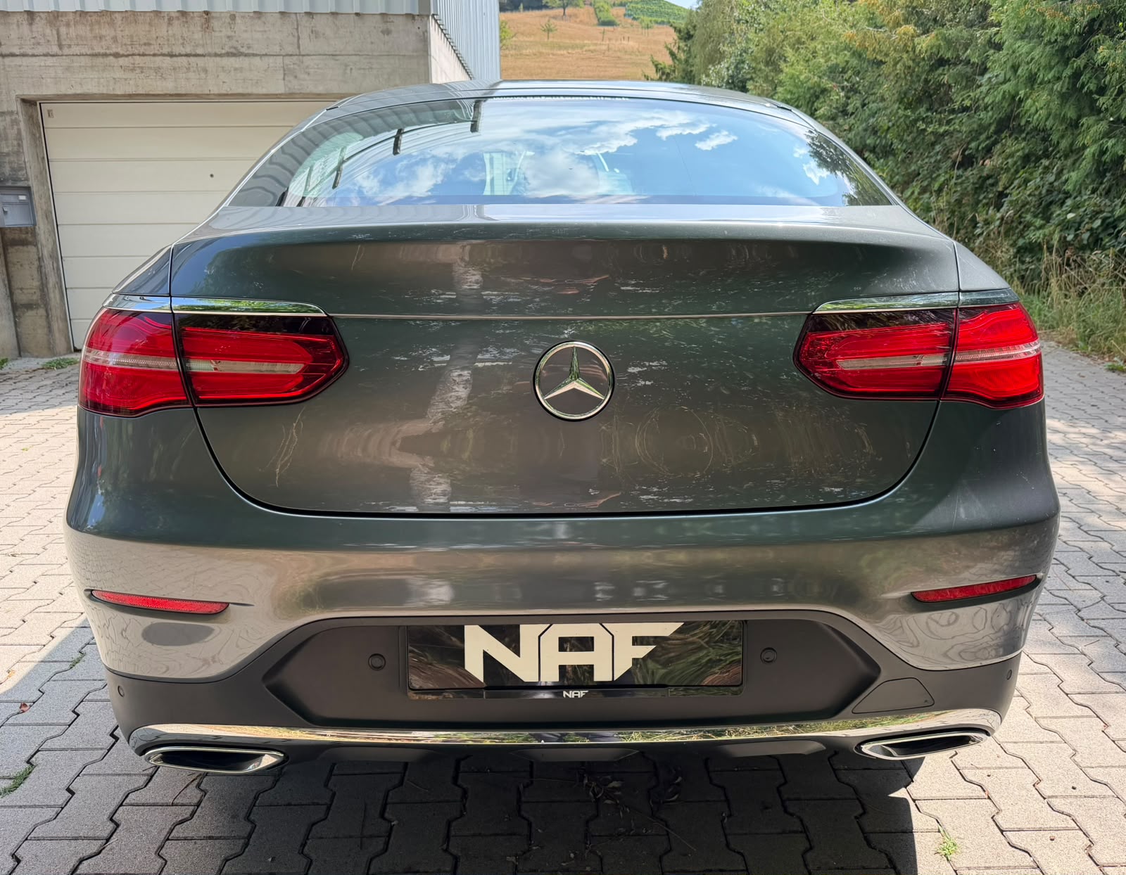 MERCEDES-BENZ GLC Coupé 250 d AMG Line 4Matic 9G-Tronic-image-3