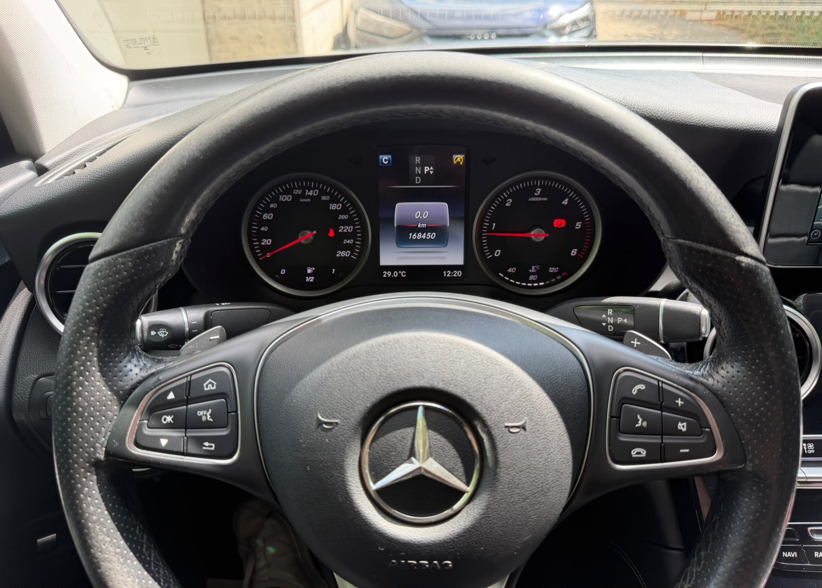 MERCEDES-BENZ GLC Coupé 250 d AMG Line 4Matic 9G-Tronic-image-25