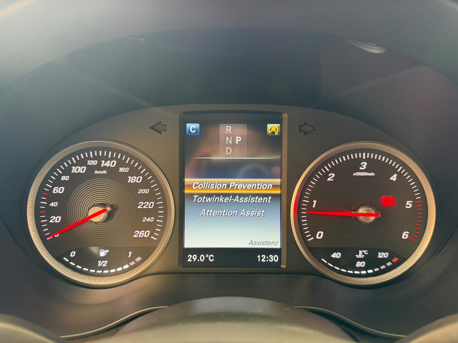 MERCEDES-BENZ GLC Coupé 250 d AMG Line 4Matic 9G-Tronic-image-27