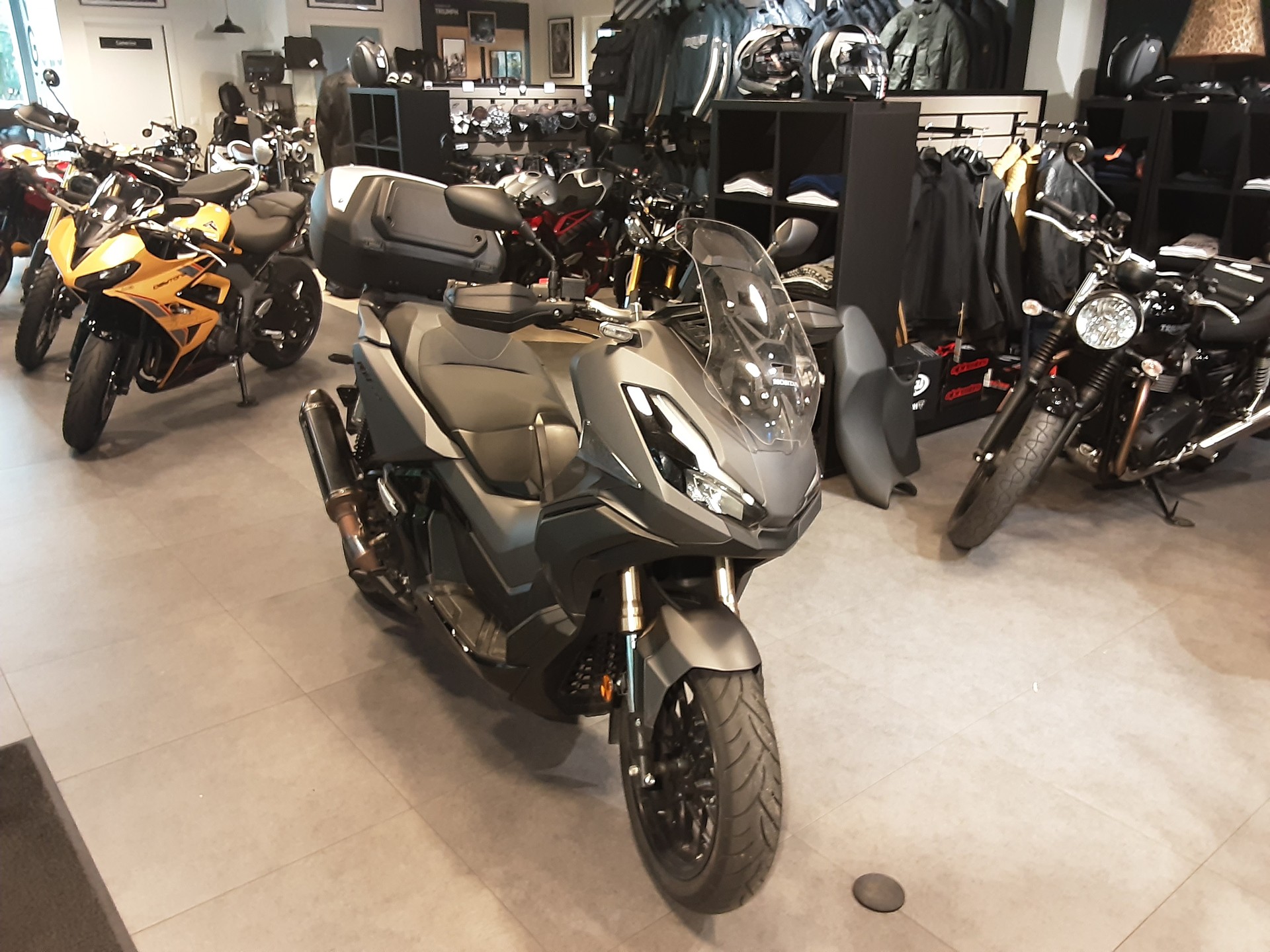 HONDA ADV 350-image-3