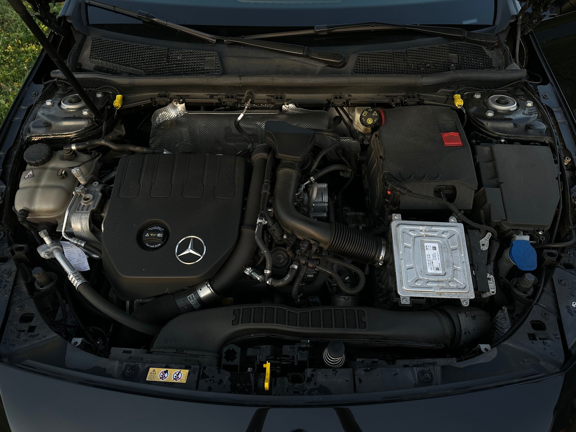 MERCEDES-BENZ A 180 Night Star AMG Line-image-4
