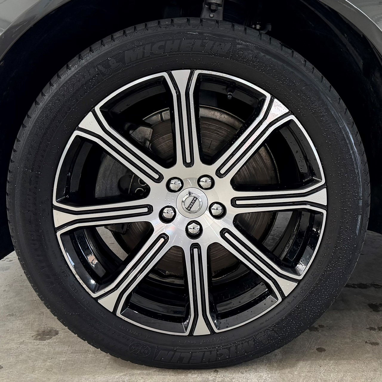 VOLVO XC60 2.0 B5 MH Inscription AWD-image-8