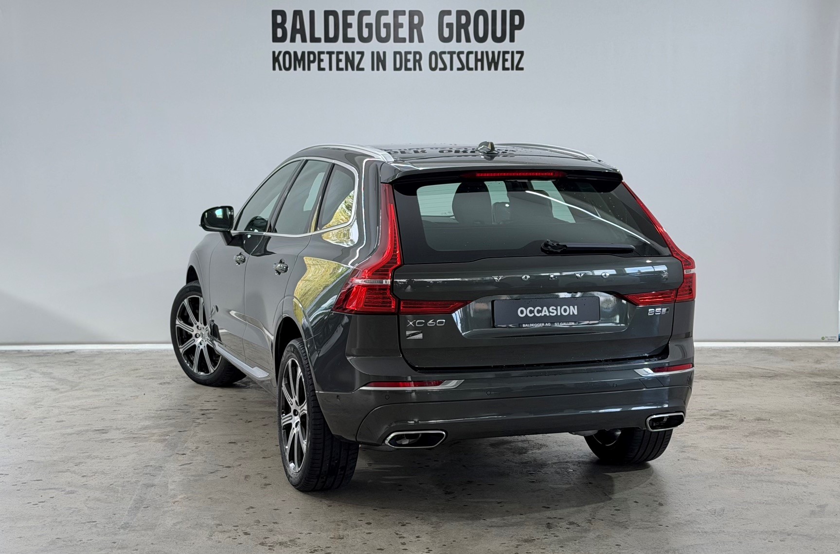 VOLVO XC60 2.0 B5 MH Inscription AWD-image-1