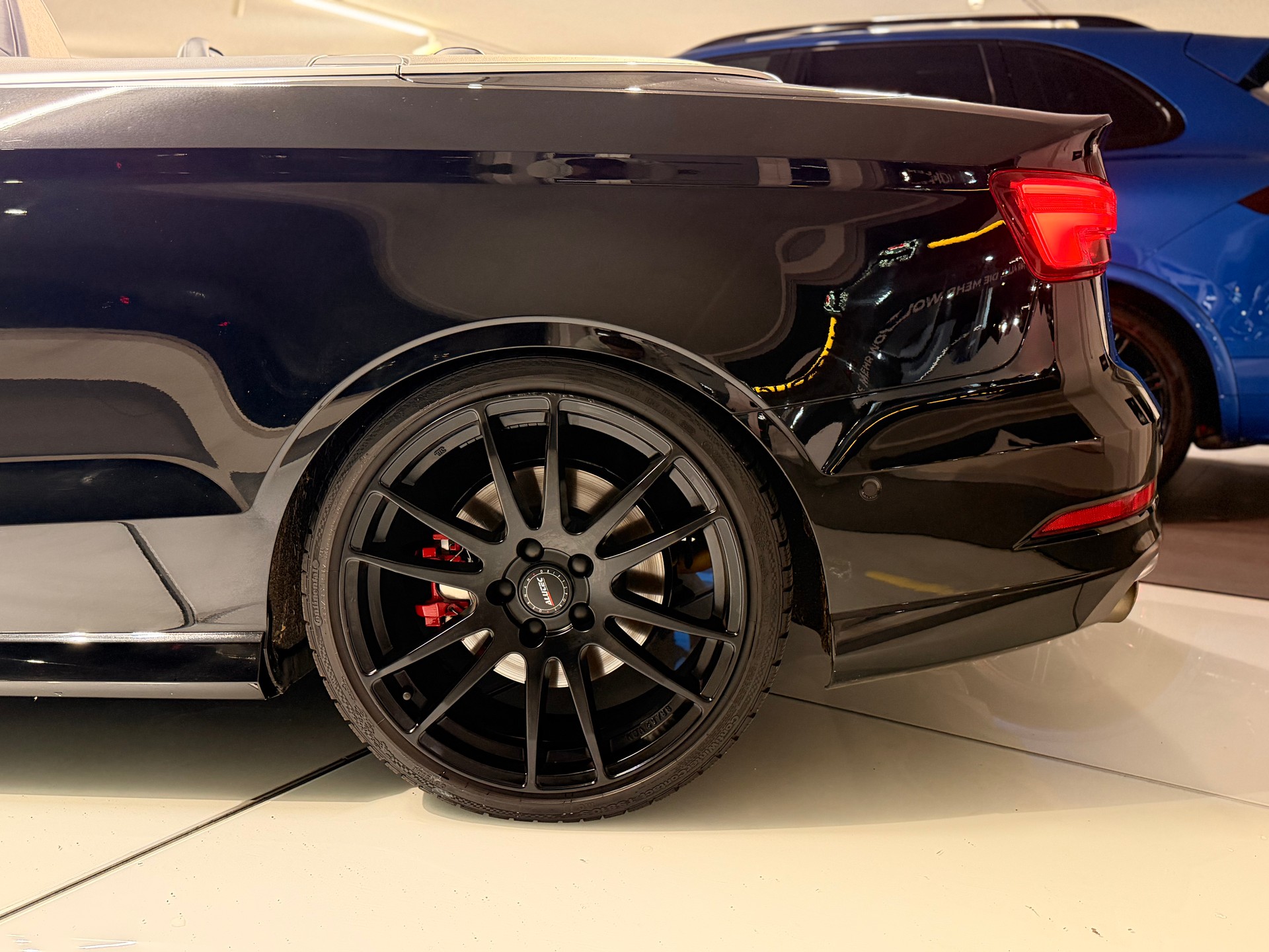 AUDI S3 Cabriolet 2.0 TFSI quattro S-tronic-image-9