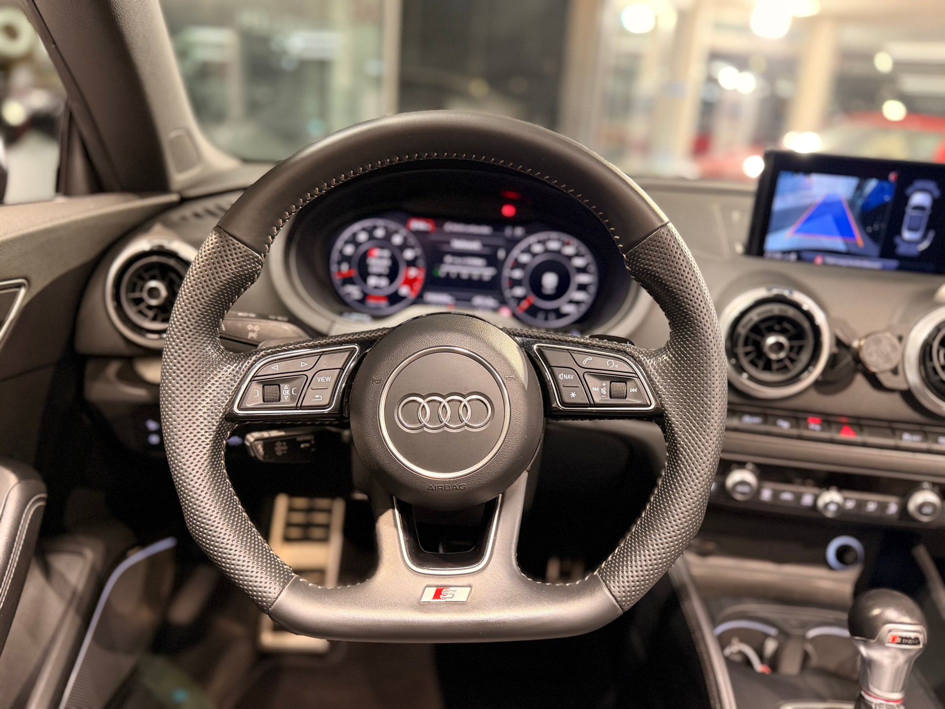 AUDI S3 Cabriolet 2.0 TFSI quattro S-tronic-image-16