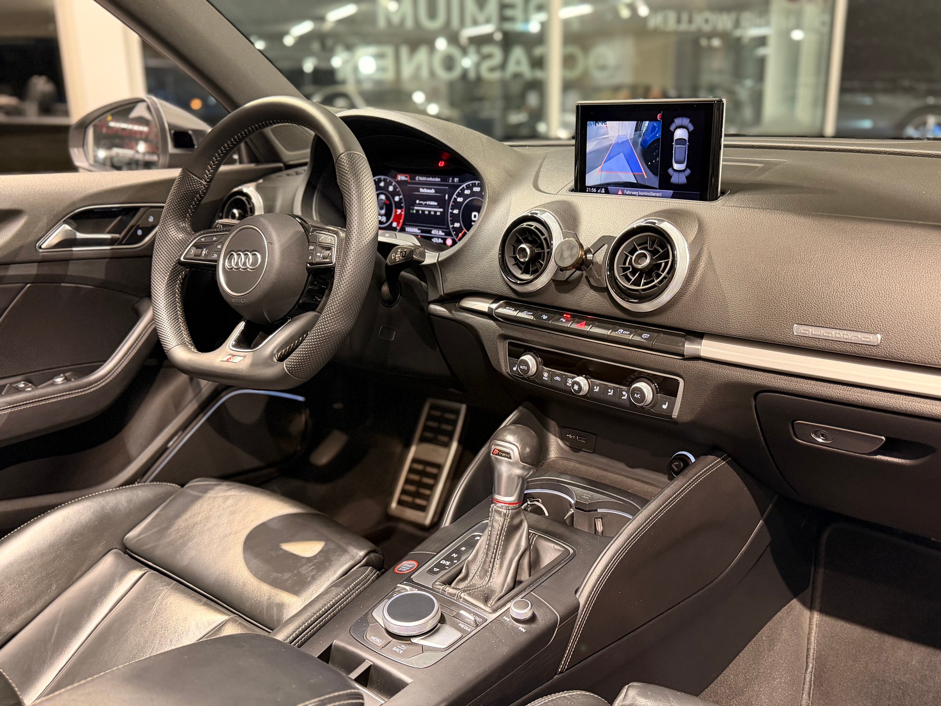 AUDI S3 Cabriolet 2.0 TFSI quattro S-tronic-image-22