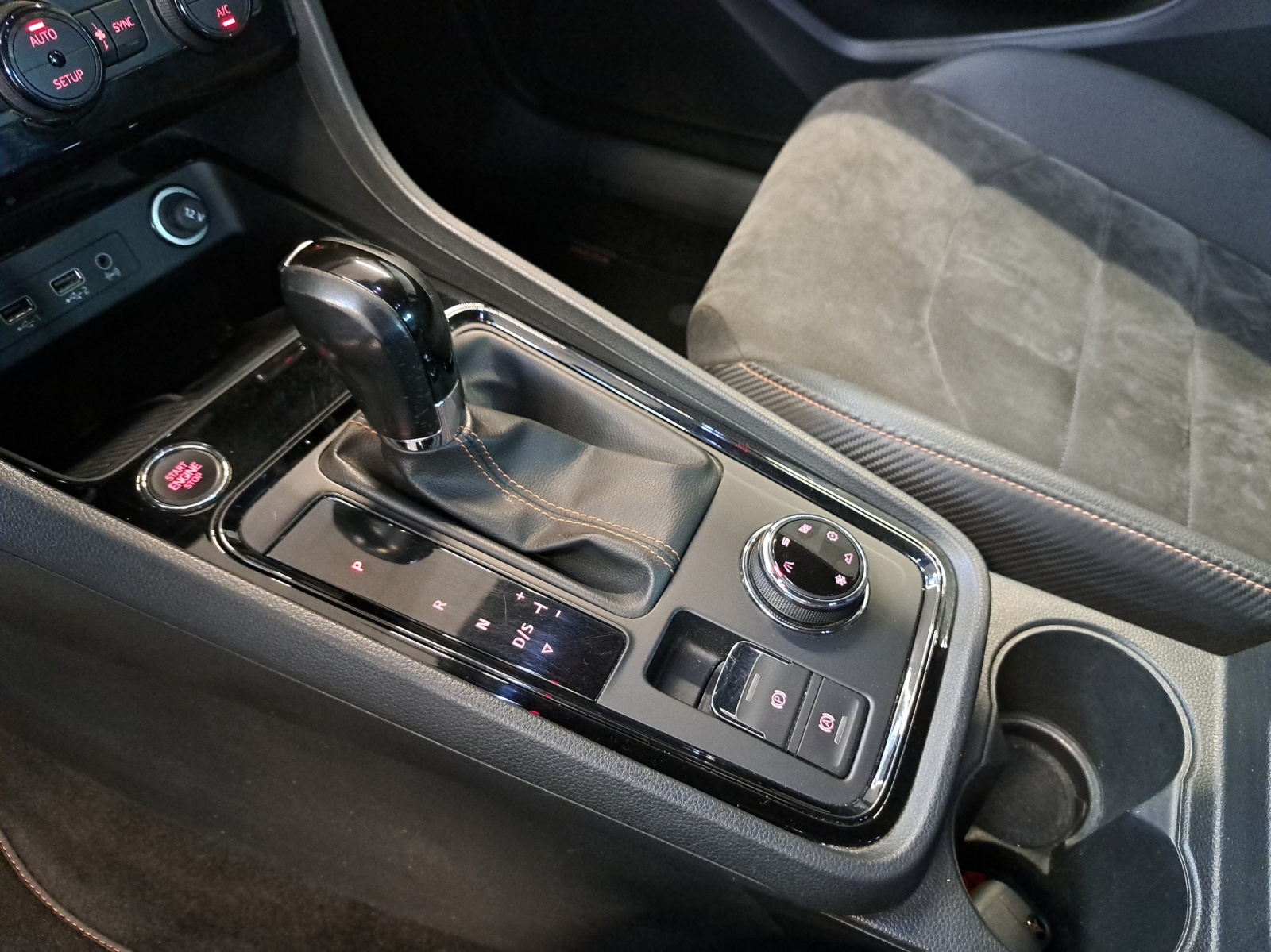 CUPRA Ateca 2.0TSI 4Drive DSG-image-12