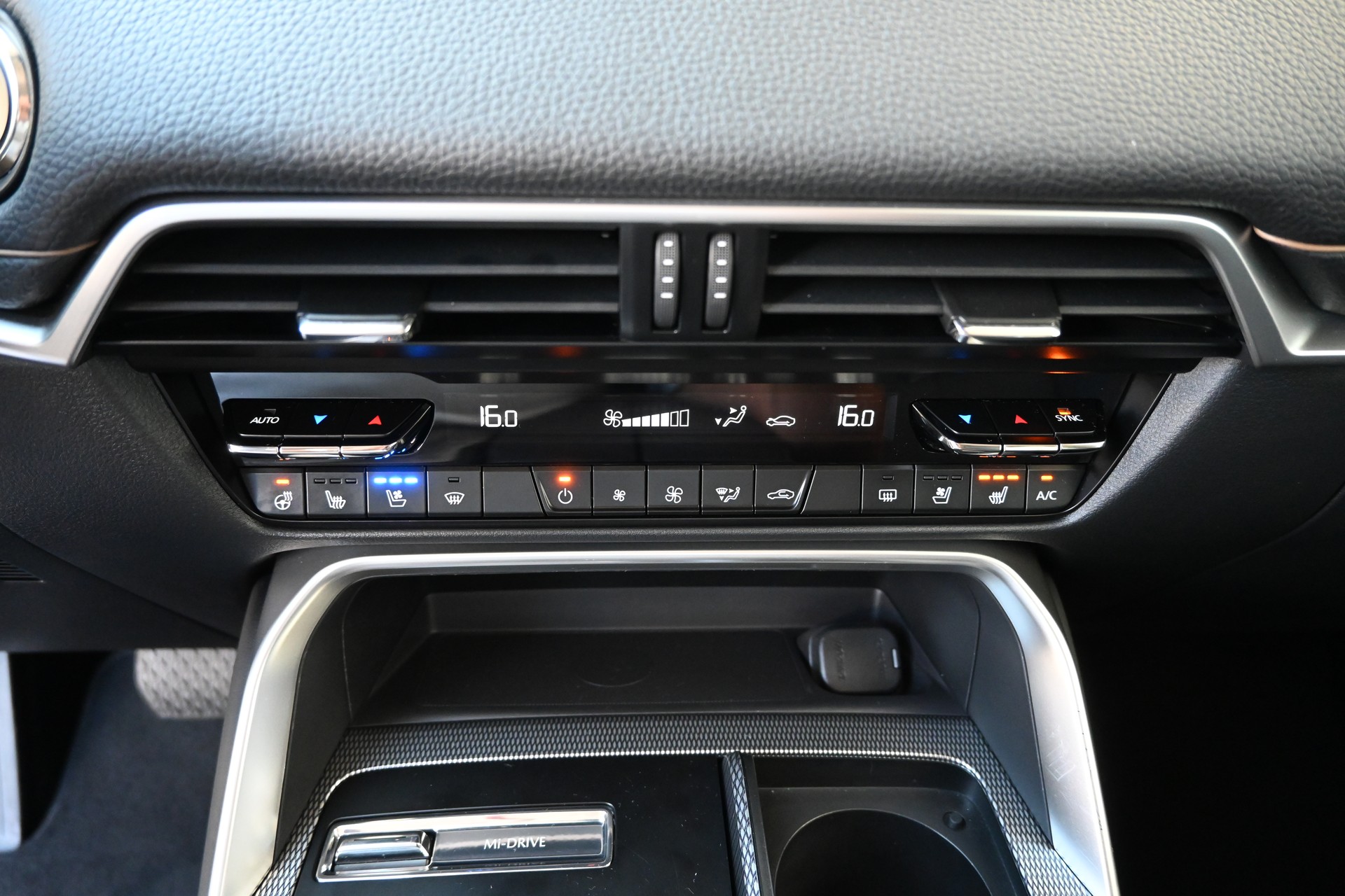 MAZDA CX-60 e-Skyactiv PHEV 327 AWD Homura + AHK 2500kg-image-19