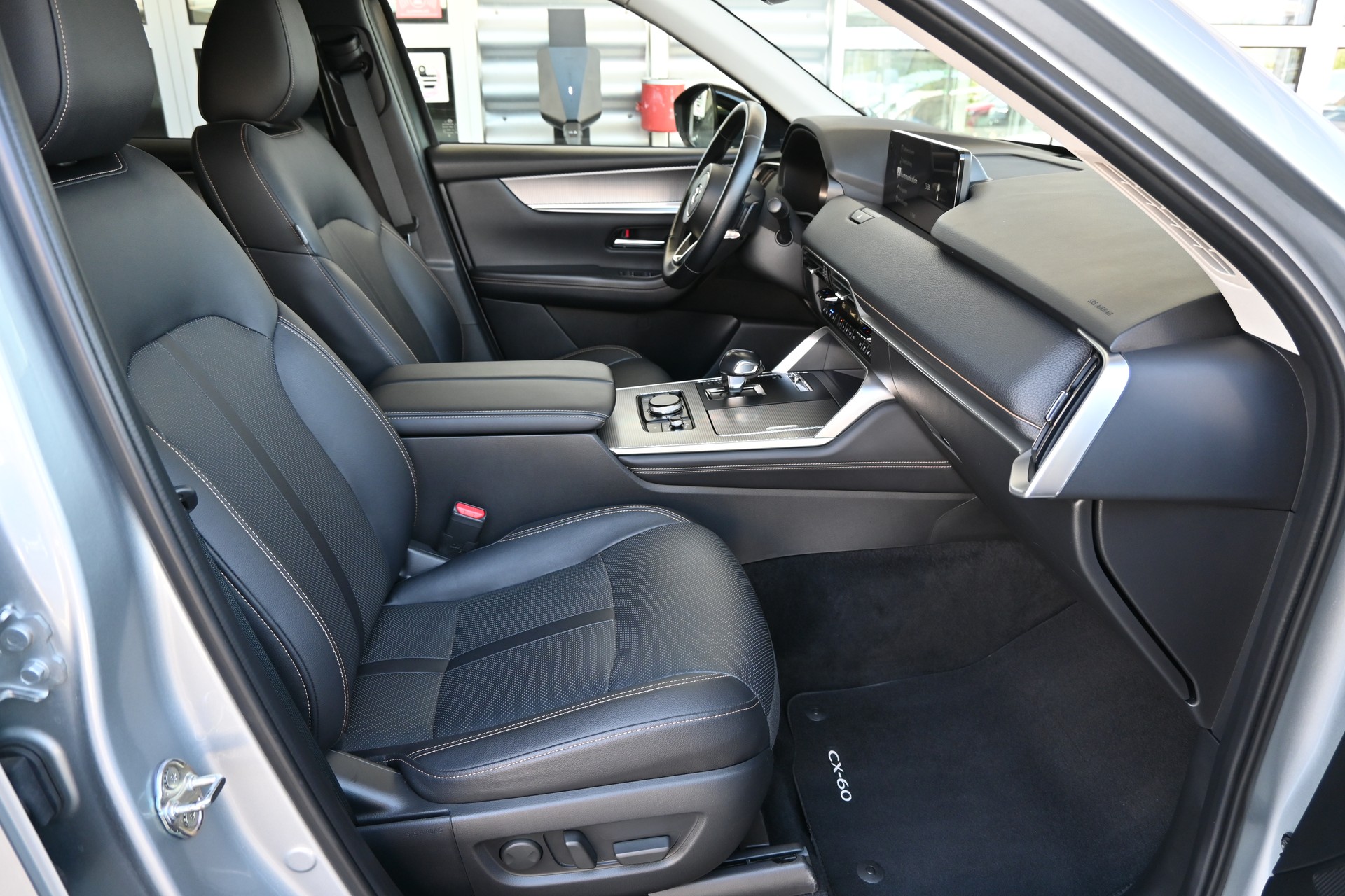 MAZDA CX-60 e-Skyactiv PHEV 327 AWD Homura + AHK 2500kg-image-11