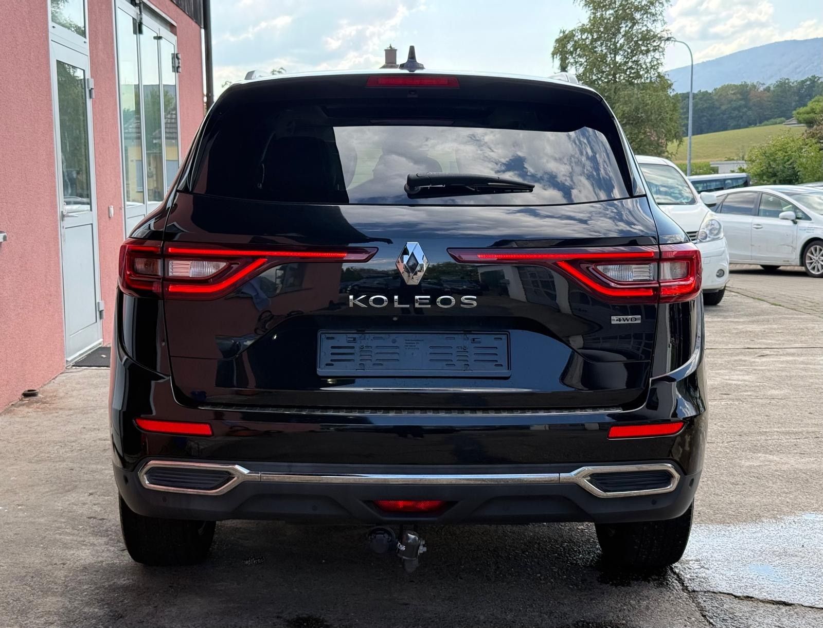RENAULT Koleos 2.0 dCi Initiale Paris 4x4 Xtronic CVT-image-4