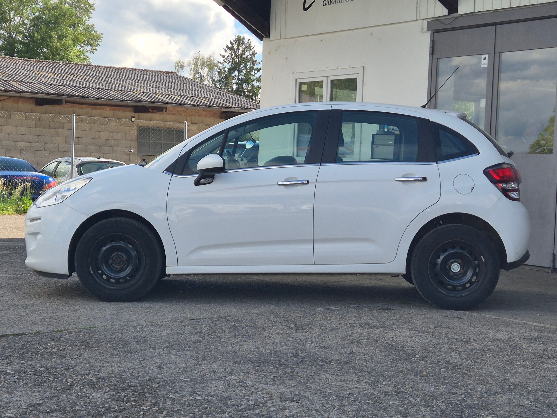 CITROEN C3 1.2i PureTech Sélection-image-9