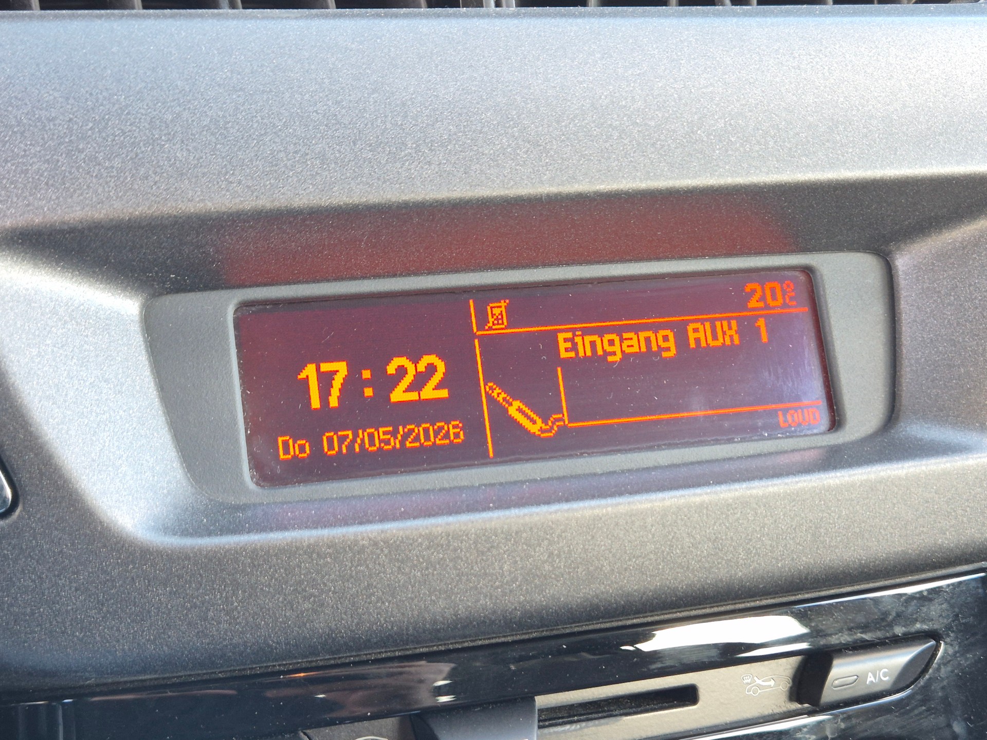 CITROEN C3 1.2i PureTech Sélection-image-18
