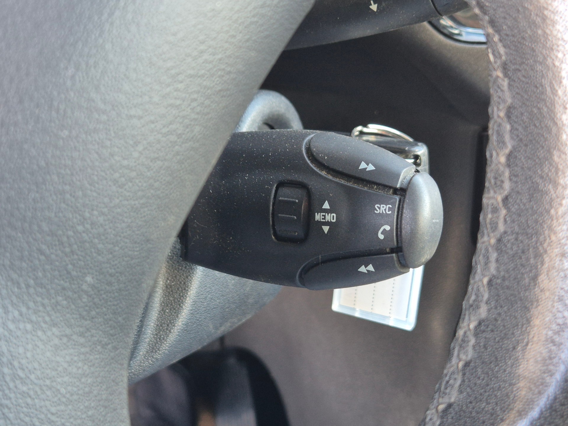 CITROEN C3 1.2i PureTech Sélection-image-21