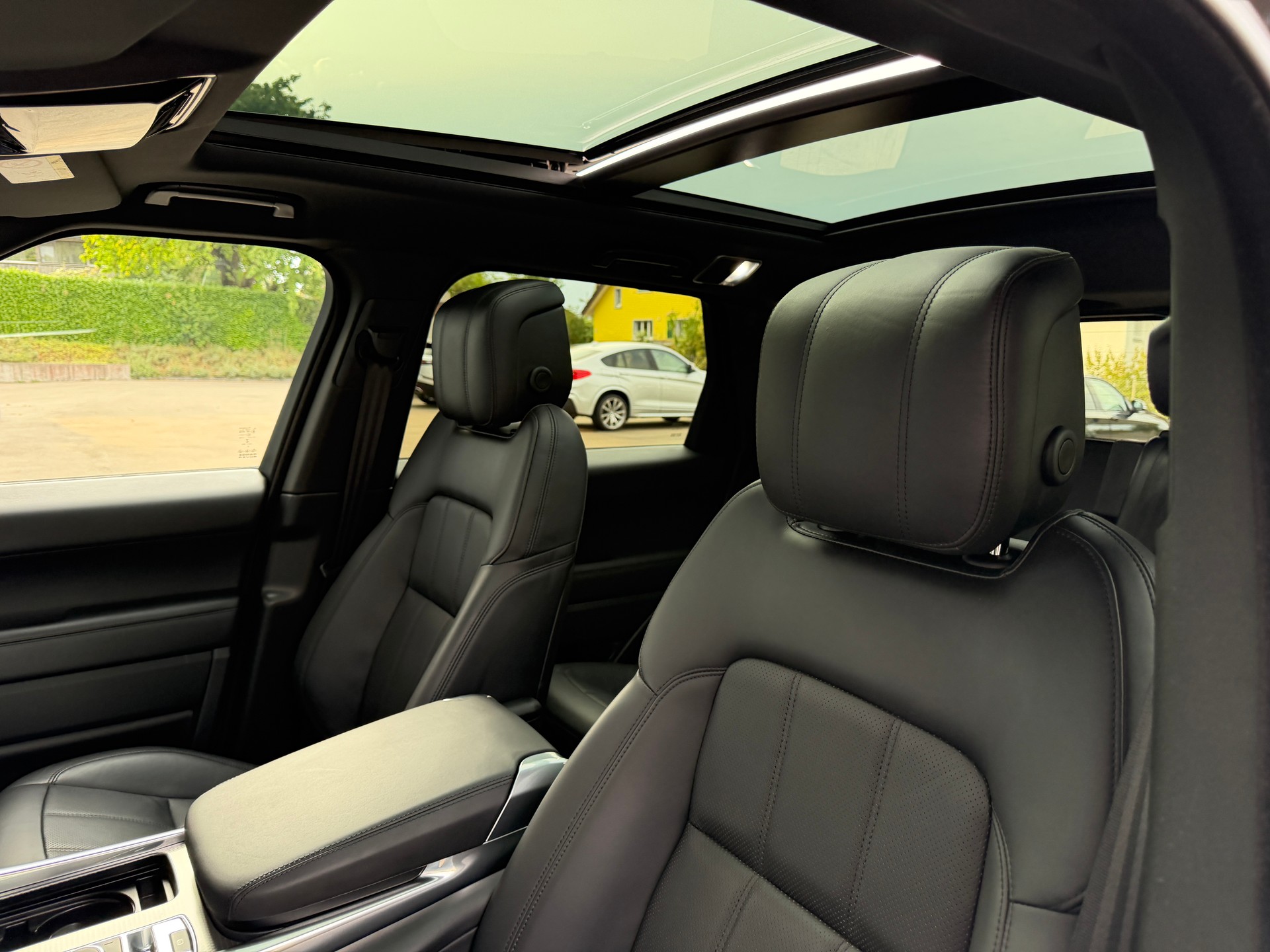 LAND ROVER Range Rover Sport D300 3.0D I6 MHEV HSE Dynamic Automatic-image-10