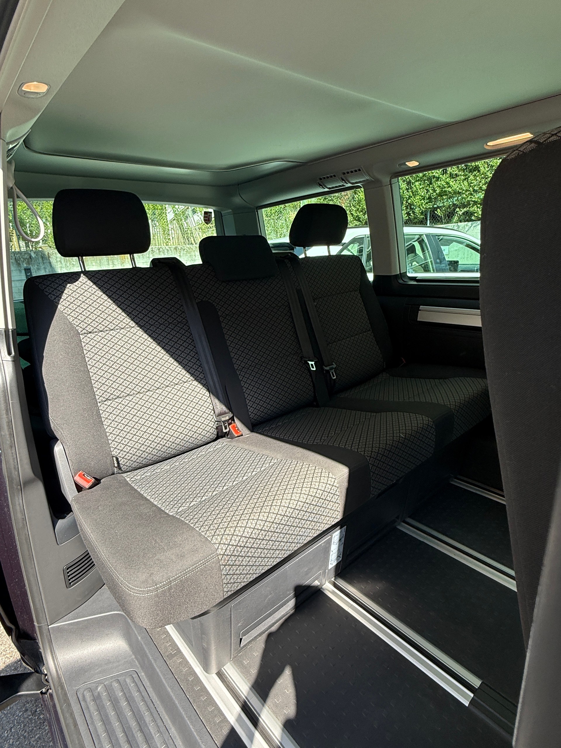 VW T6.1 California 2.0 TDI Beach Edition Liberty DSG-image-10