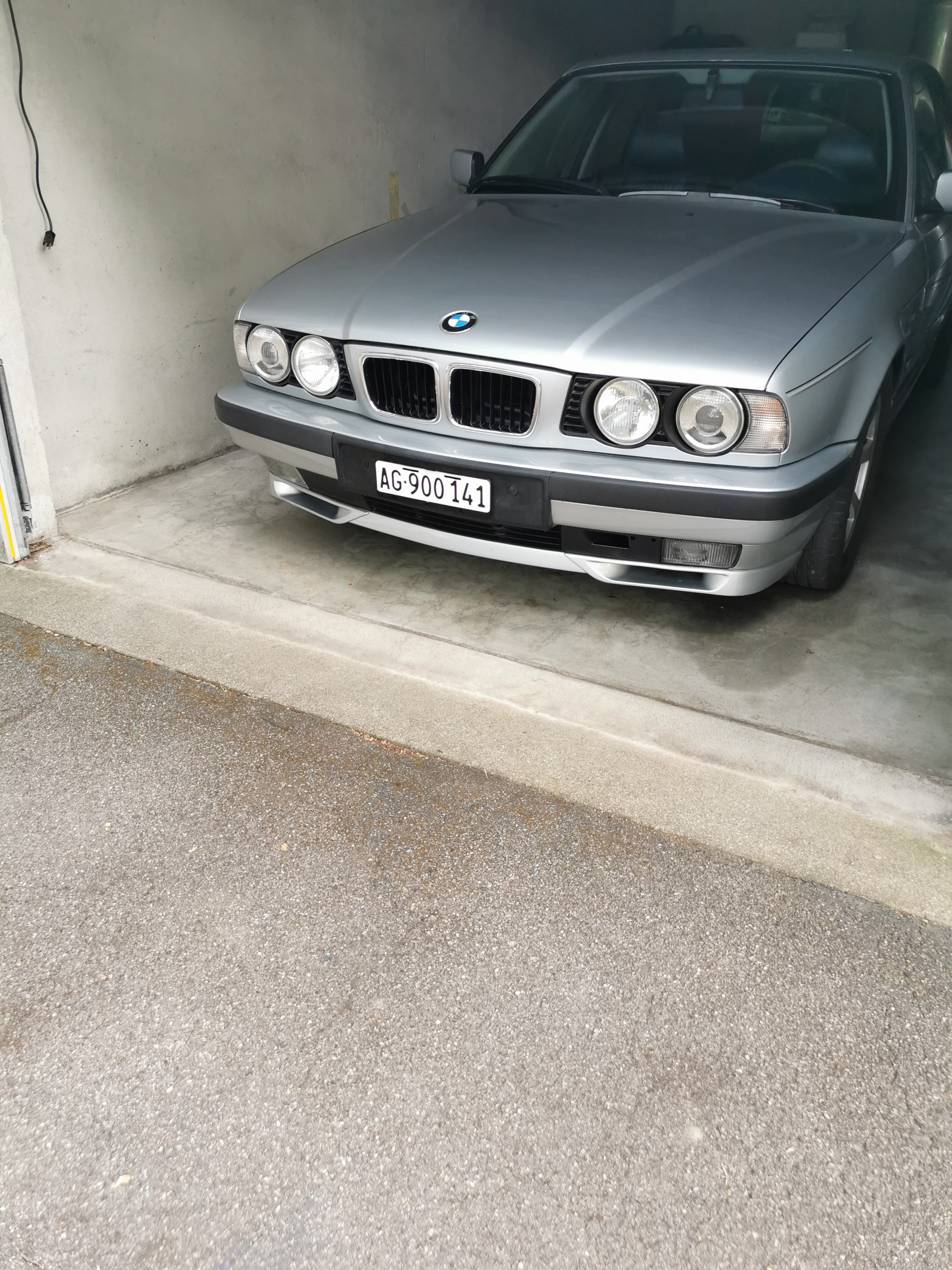 BMW 540 i V8 ABS dAiB-image-1