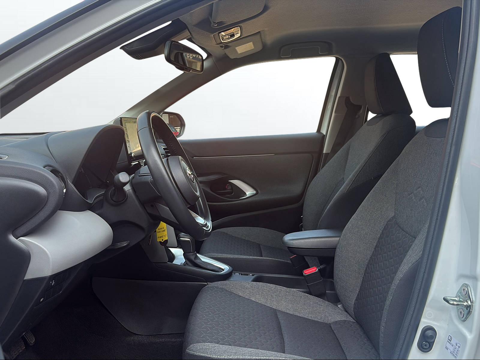 TOYOTA Yaris Cross 1.5 VVT-i HSD Comfort-image-2