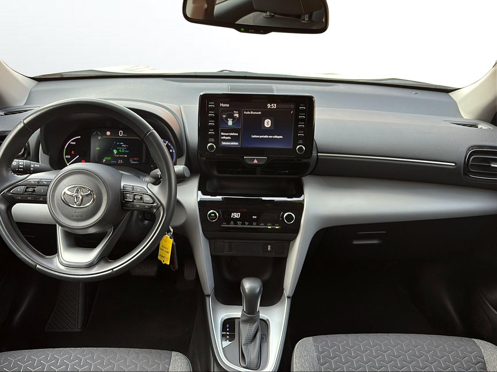 TOYOTA Yaris Cross 1.5 VVT-i HSD Comfort-image-9