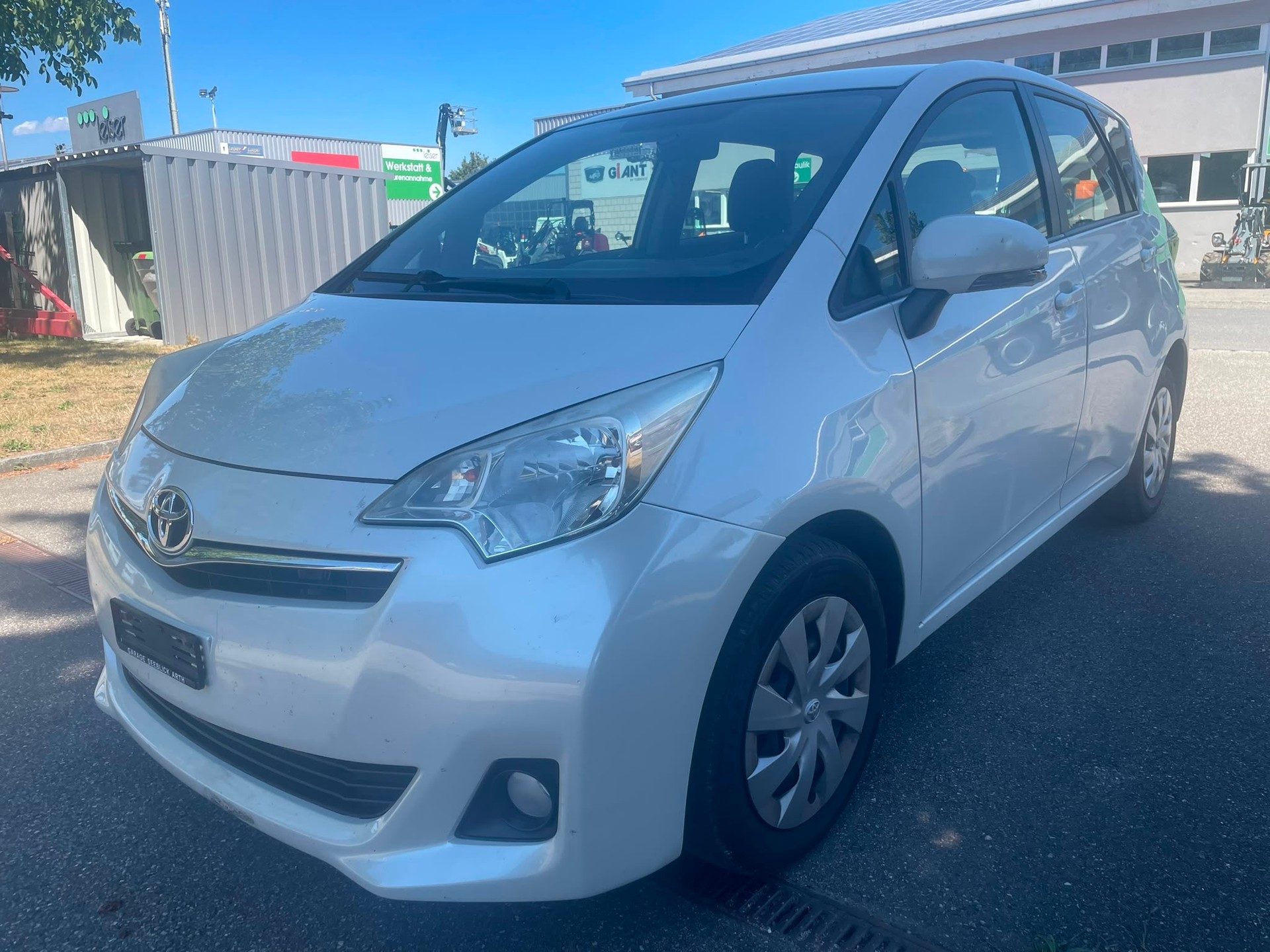 TOYOTA Verso-S 1.4 D-4D Linea Luna-image-0