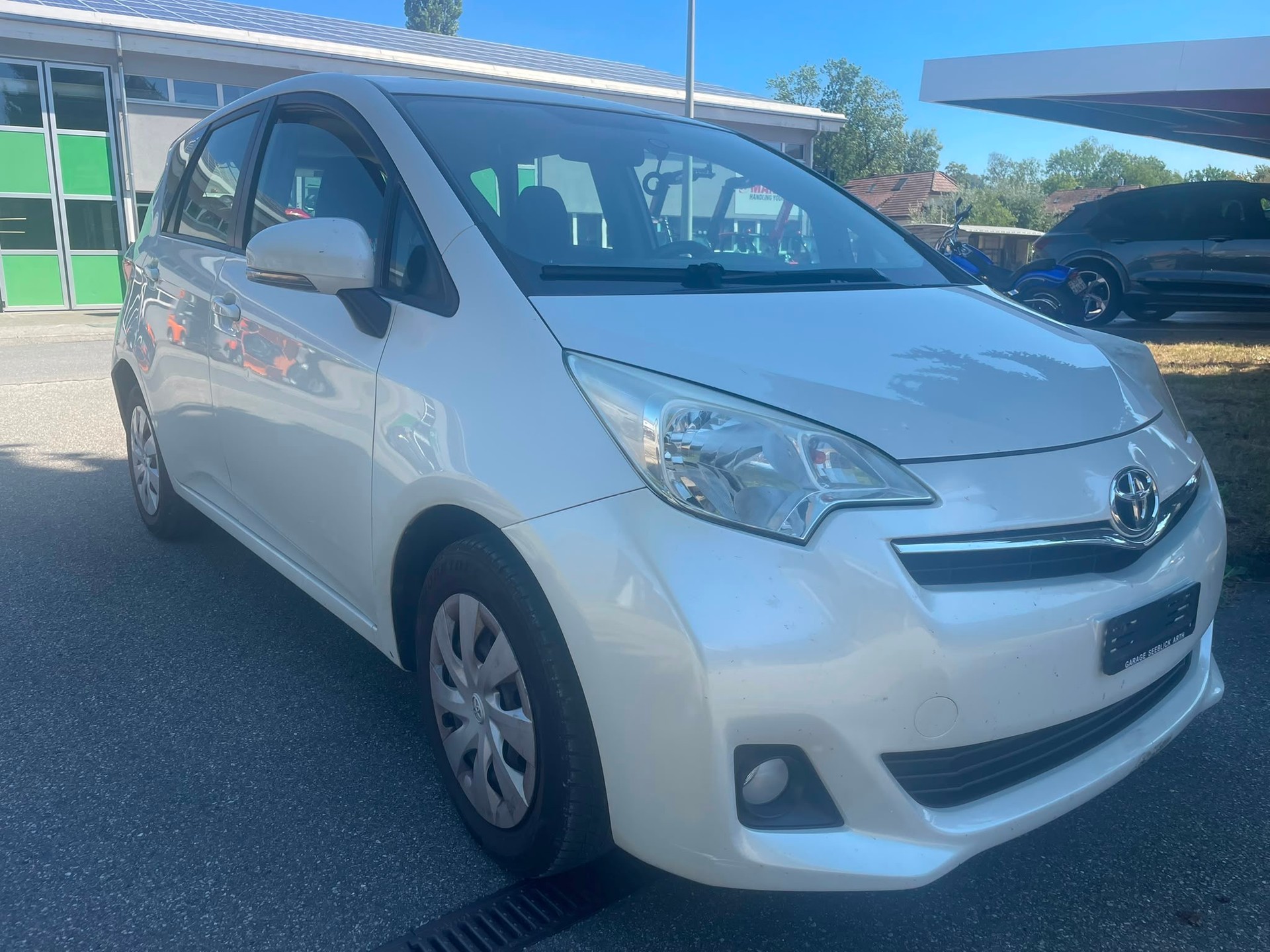 TOYOTA Verso-S 1.4 D-4D Linea Luna-image-2