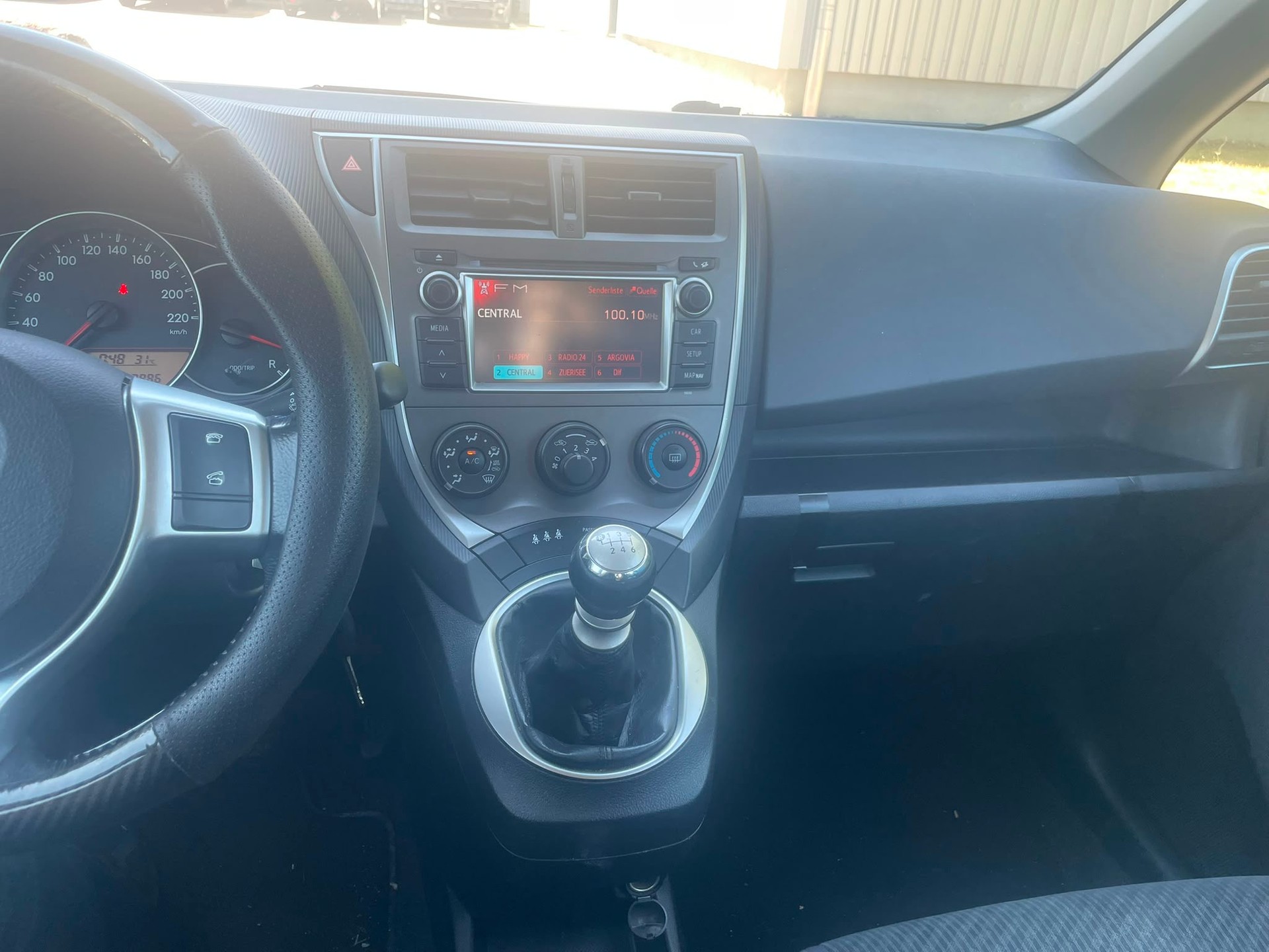 TOYOTA Verso-S 1.4 D-4D Linea Luna-image-6