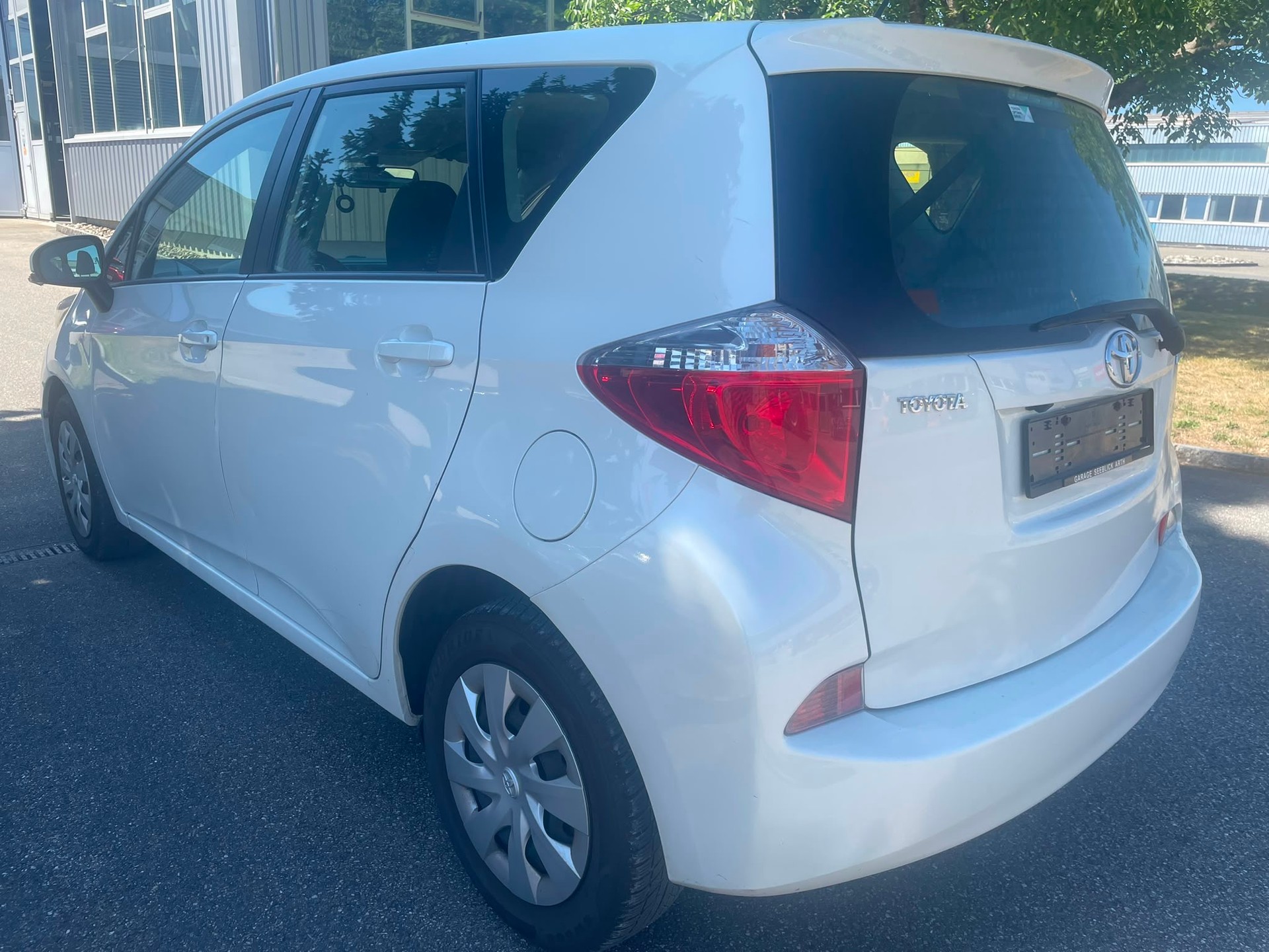 TOYOTA Verso-S 1.4 D-4D Linea Luna-image-5